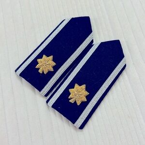 Air Force mess dress shoulder boards Major female